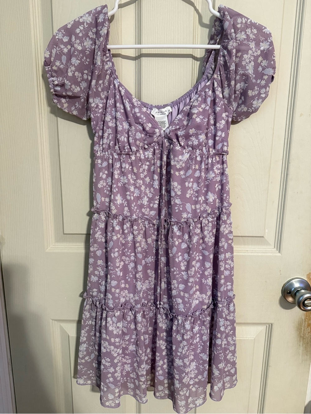 Lavender Floral Tiered Puff-Sleeve Midi Dress
